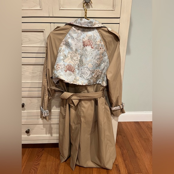 AKIRA Beige Trench Coat with Floral Jacquard Accents - Picture 2 of 2